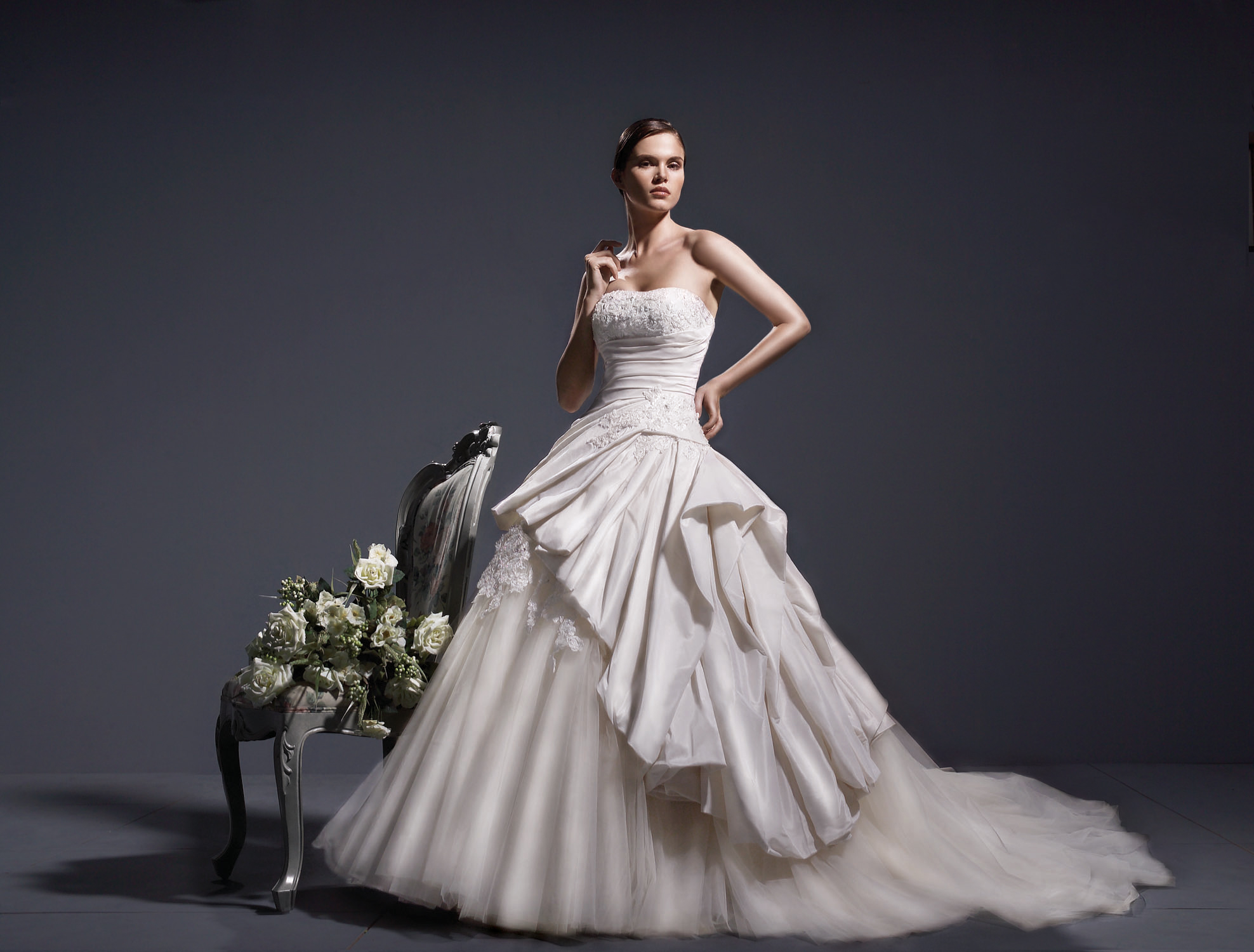 At Thi Thao Copenhagen we make gala dresses and party dresses for a wide selection of different events ranging from Royal parties and Oscar celebrations to family garden weddings.