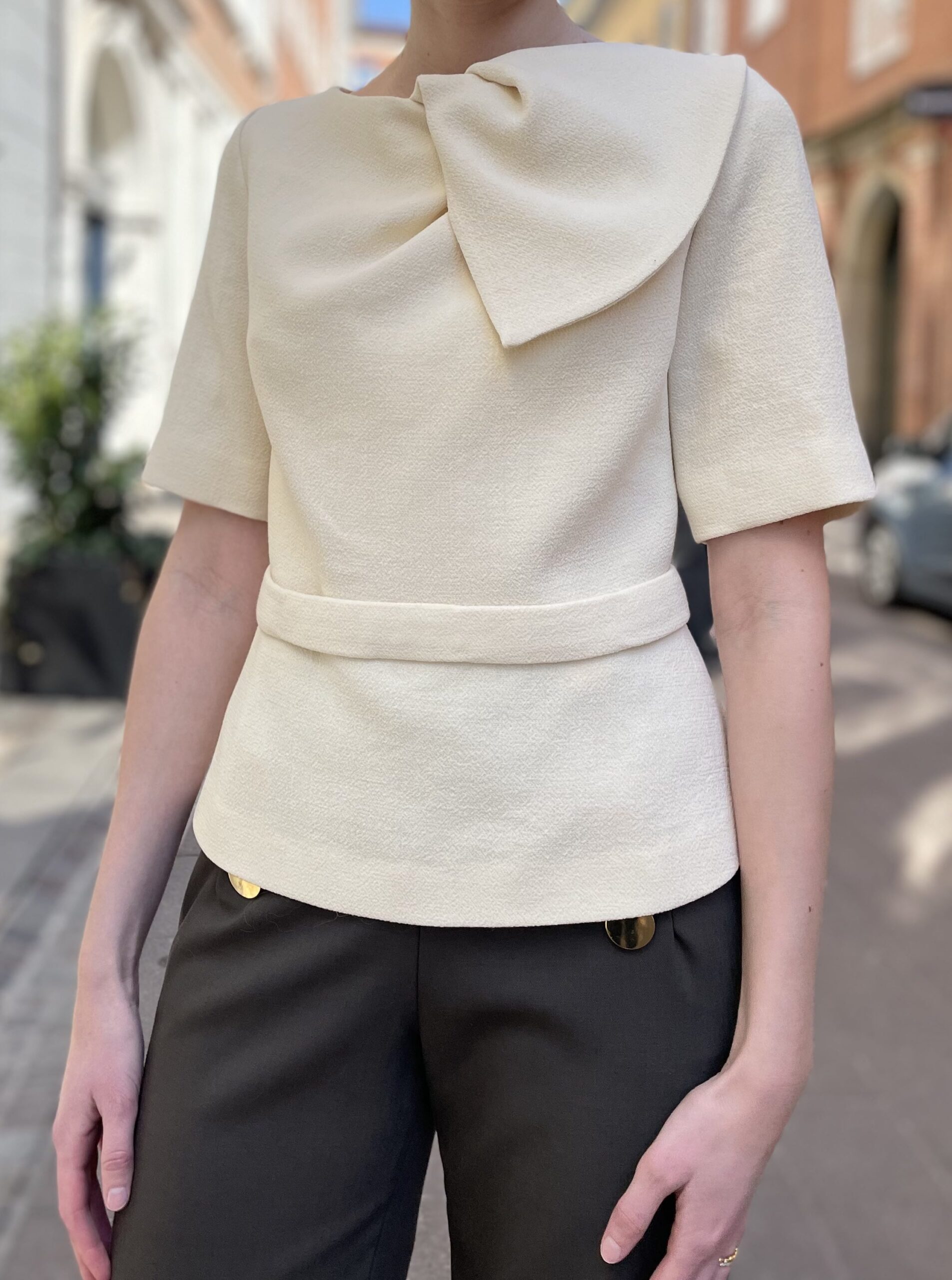 Lina ivory top with short sleeves by Thi Thao Copenhagen