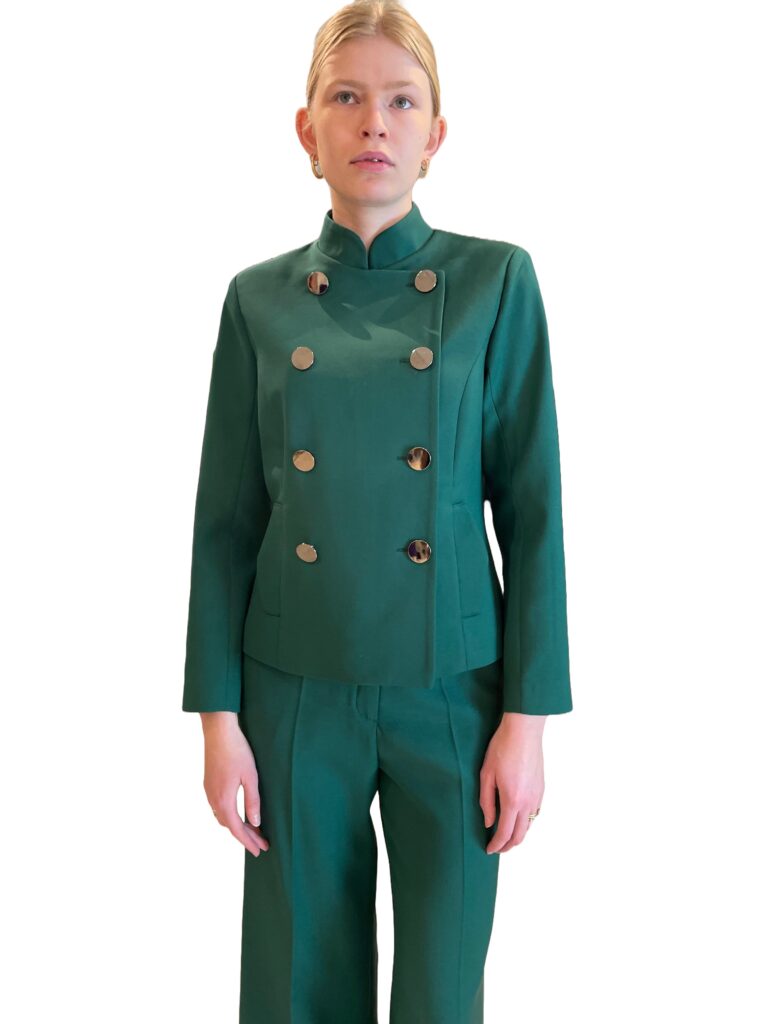 Green jacket in 100% wool with small collar and two straight down button rows